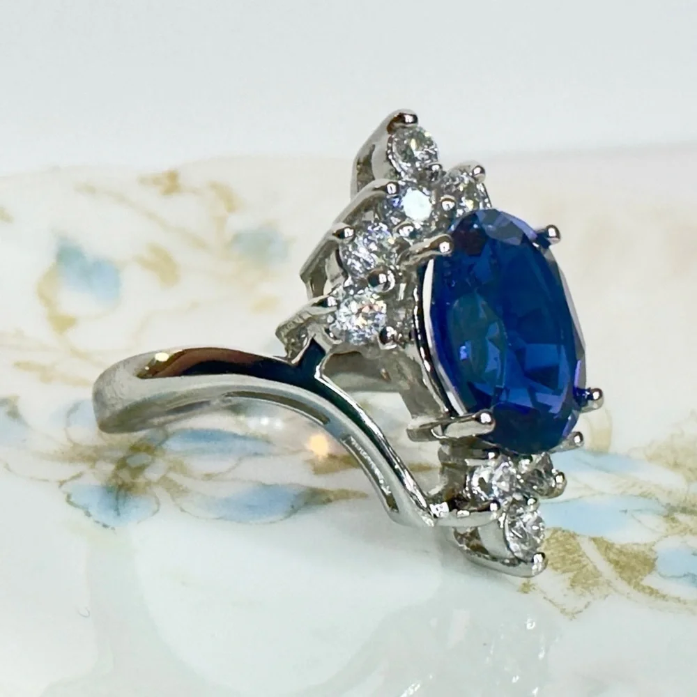 Vivid Blue Ceylon Sapphire Sterling Silver Ring (6.5)